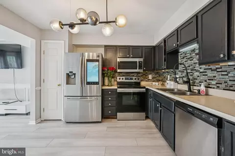 Kitchen - 31 Golf View Ct, Pine Hill, NJ 08021 photo 2 of 3