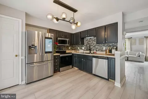 Kitchen - 31 Golf View Ct, Pine Hill, NJ 08021 photo 1 of 3