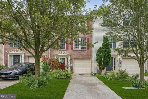 31 Golf View Ct, Pine Hill, NJ 08021