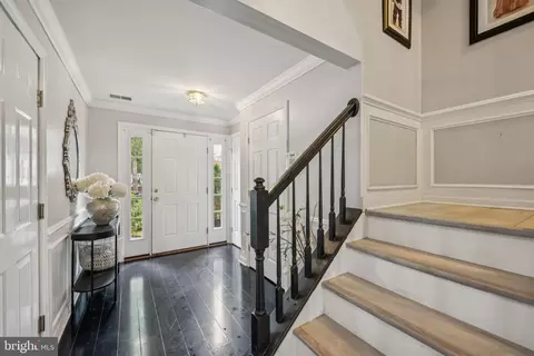 Entry Way - 31 Golf View Ct, Pine Hill, NJ 08021 photo 2 of 6