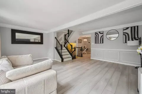 Entry Way - 31 Golf View Ct, Pine Hill, NJ 08021 photo 4 of 6