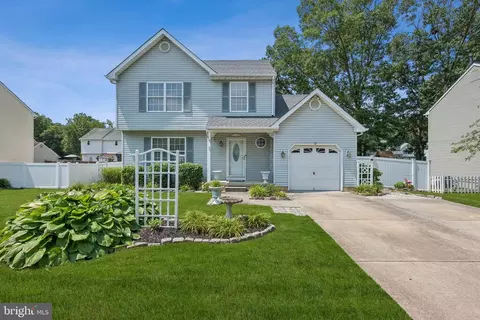 59 Country Club Rd, Pine Hill, NJ 08021