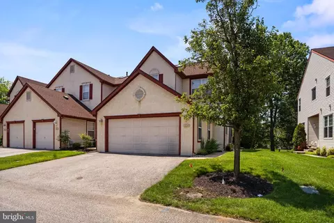 1014 Chanticleer, Cherry Hill, NJ 08003
