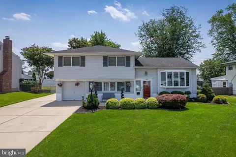 318 Grand Ave, Blackwood, NJ 08012