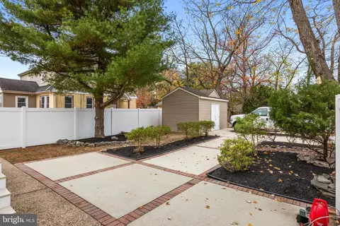 Exterior - 501 W Evesham Rd, Runnemede, NJ 08078 photo 5 of 7
