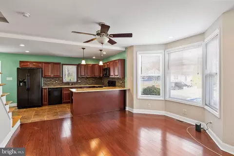 Living - 501 W Evesham Rd, Runnemede, NJ 08078 photo 4 of 4
