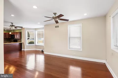 Living - 501 W Evesham Rd, Runnemede, NJ 08078 photo 3 of 4