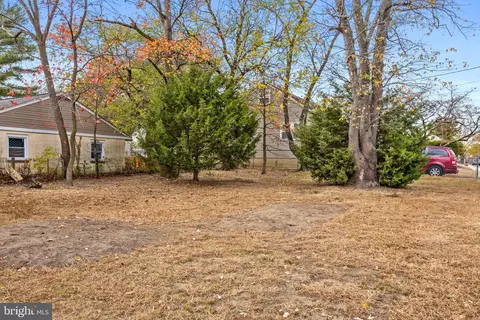 Exterior - 501 W Evesham Rd, Runnemede, NJ 08078 photo 7 of 7