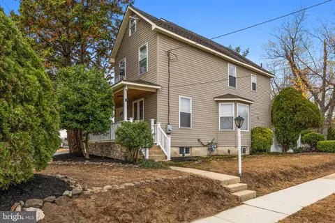 501 W Evesham Rd, Runnemede, NJ 08078