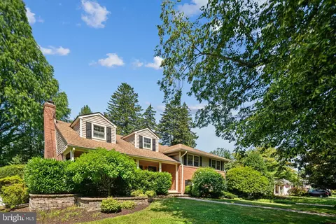 14 Birchall Dr, Haddonfield, NJ 08033 photo 2
