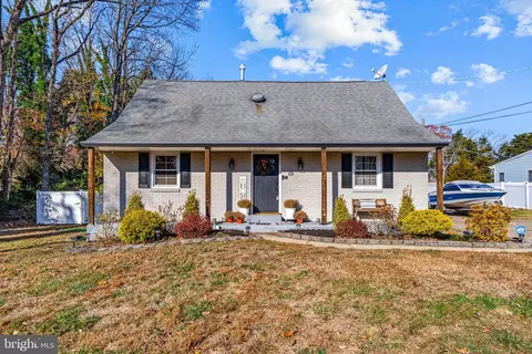 69 Plymouth Rd, Sicklerville, NJ 08081