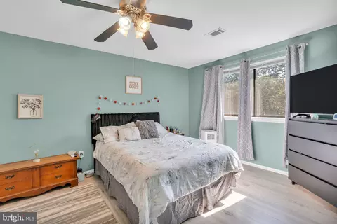 Bedroom - 105 Mason Run, Pine Hill, NJ 08021 photo 3 of 4