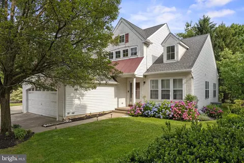 10 Crump Ln, Merchantville, NJ 08109
