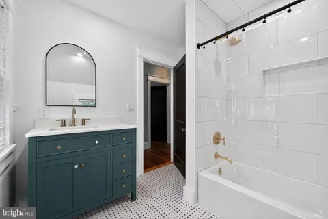 Bath - 159 Wayne Ave, Haddonfield, NJ 08033 photo 1 of 2