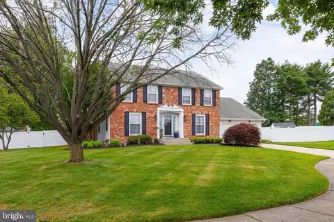 1 Dorado Ct, Clementon, NJ 08021