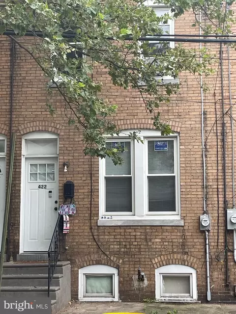 422 Viola St, Camden, NJ 08104