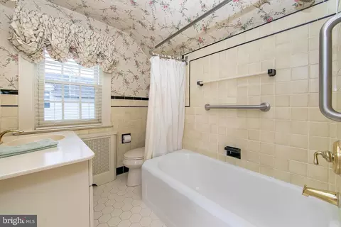 Bath - 311 Rhoads Ave, Haddonfield, NJ 08033 photo 3 of 3
