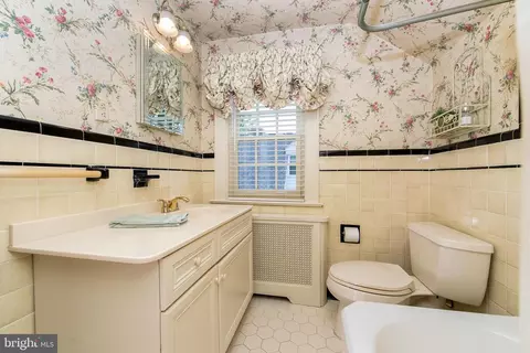 Bath - 311 Rhoads Ave, Haddonfield, NJ 08033 photo 2 of 3