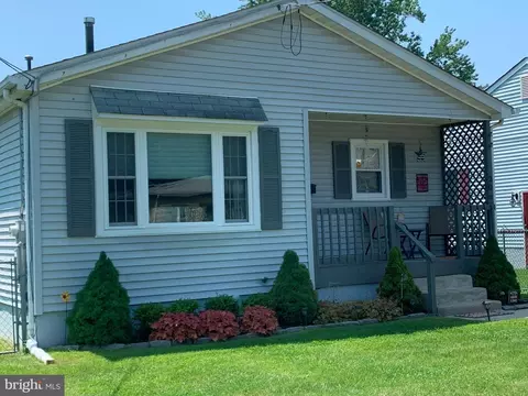 206 W Madison Ave, Magnolia, NJ 08049