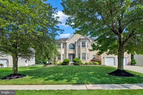 141 Blue Meadow Ln, Sicklerville, NJ 08081