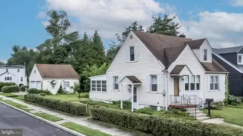 17 Rhode Island Ave, Cherry Hill, NJ 08002