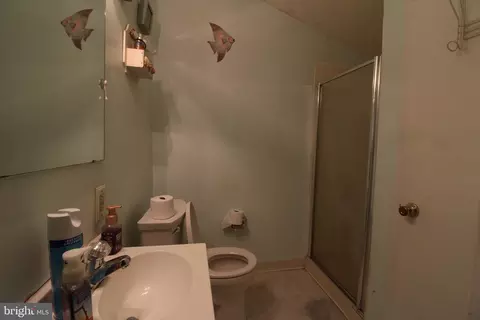 Bath - 412 Wallace Ave, Lindenwold, NJ 08021 photo 3 of 3