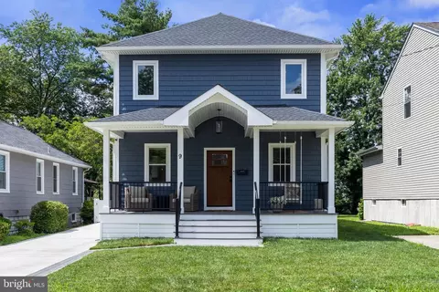 9 E Clinton Ave, Oaklyn, NJ 08107