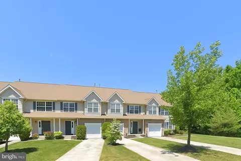 10 Wayne Ct, Blackwood, NJ 08012