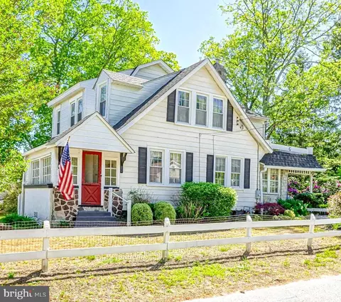 15 W Grove St, Pine Hill, NJ 08021