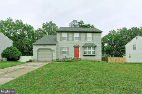 77 Rosalind Cir, Sicklerville, NJ 08081