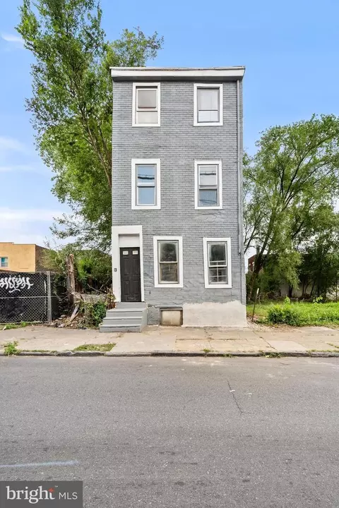312 Line St, Camden, NJ 08103