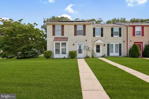 1 Victoria Manor Ct, Sicklerville, NJ 08081