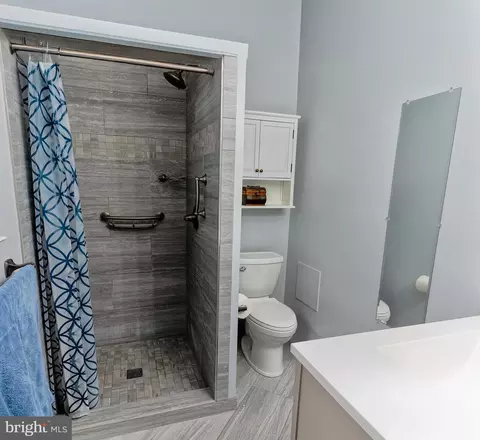 Bath - 12 Seth Dr, Hammonton, NJ 08037 photo 2 of 3