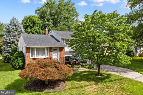 604 Davis Rd, Barrington, NJ 08007