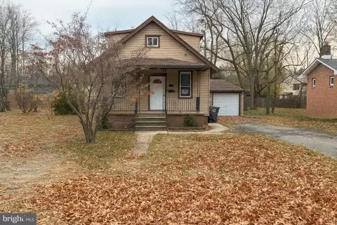 725 E Linden Ave, Lindenwold, NJ 08021