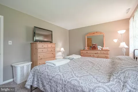 Bedroom - 16 E Judith Dr, Hammonton, NJ 08037 photo 3 of 4