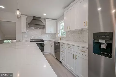 Kitchen - 448 Spring Rd, Hammonton, NJ 08037 photo 1 of 4