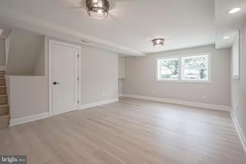 Living - 448 Spring Rd, Hammonton, NJ 08037 photo 1 of 4