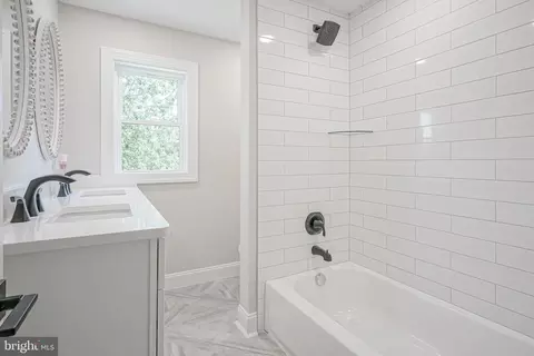 Entry Way - 448 Spring Rd, Hammonton, NJ 08037 photo 3 of 3