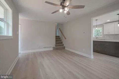 Living - 448 Spring Rd, Hammonton, NJ 08037 photo 3 of 4