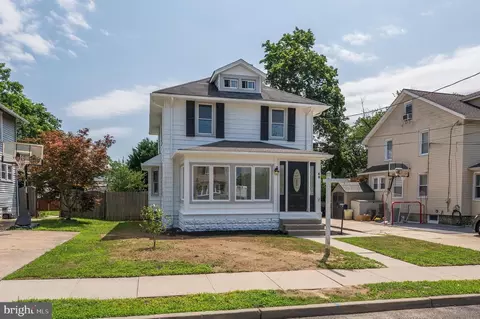 48 S Pennsylvania Ave, Blackwood, NJ 08012
