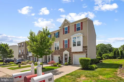 701 Emerson Ct, Clementon, NJ 08021