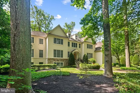 1227 Cotswold Ln, Cherry Hill, NJ 08034