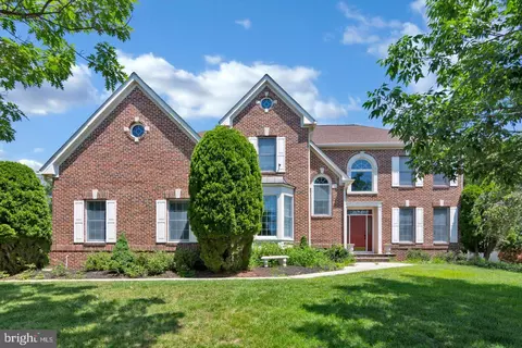 37 Galloping Hill Rd, Cherry Hill, NJ 08003