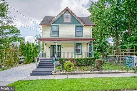 138 W Monroe Ave, Magnolia, NJ 08049