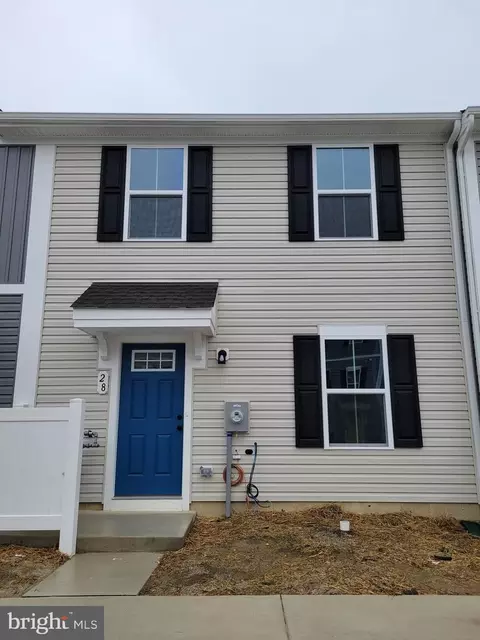 28 Mulberry Ln, Clementon, NJ 08021