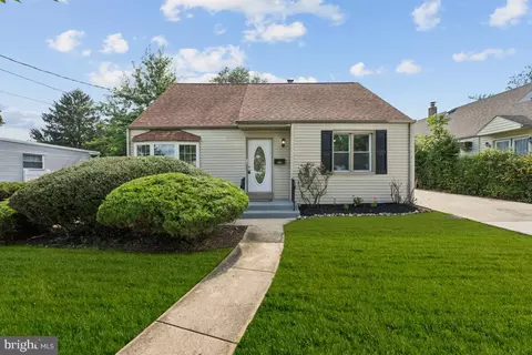 205 Lindsey Ave, Runnemede, NJ 08078