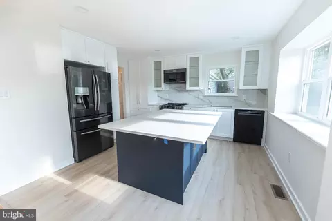 209 Henfield Ave, Cherry Hill, NJ 08003