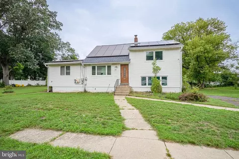 341 Larch Ave, West Berlin, NJ 08091