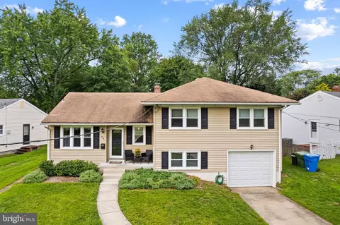 34 Kenwood Dr, Cherry Hill, NJ 08034